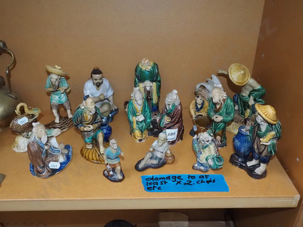 numerous Chinese mud figurines - damage and chips Image 1++