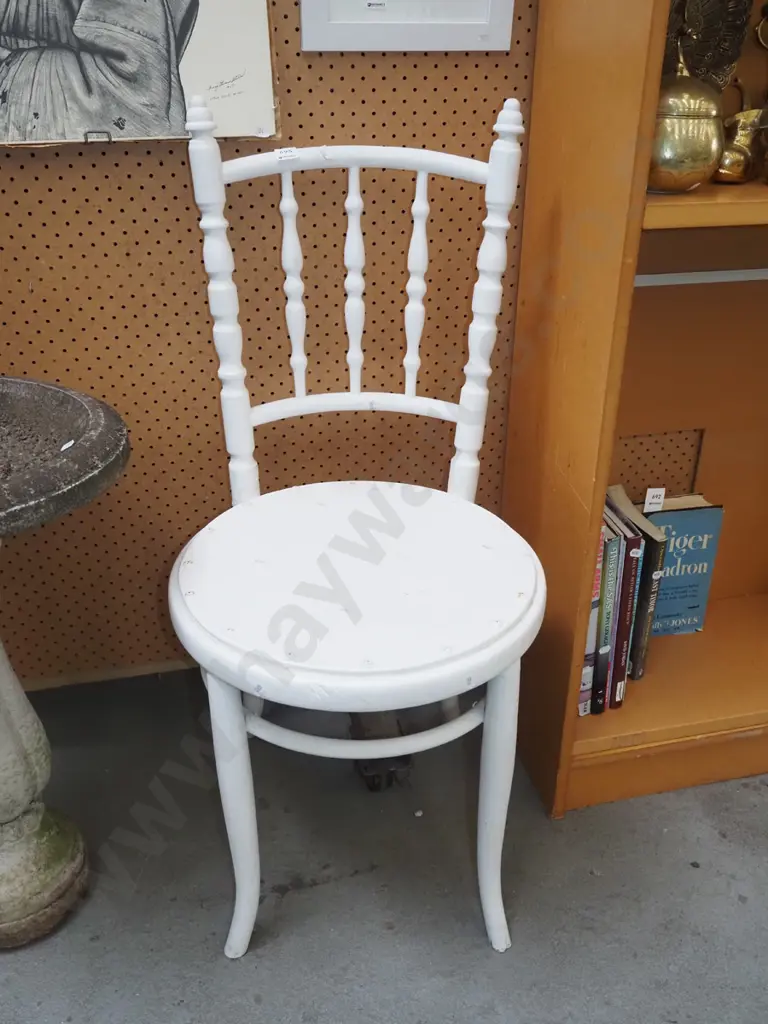 white painted spindle back dining chair Image 1++