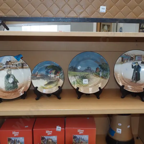 4x Royal Doulton plates - 1 has chip