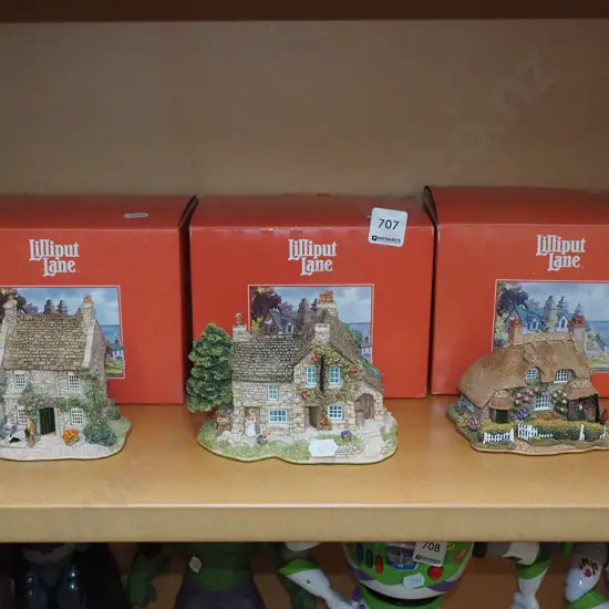 3x boxed Lilliput Lane cottages H100