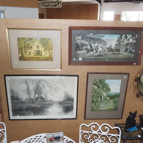 4x framed prints - green dots