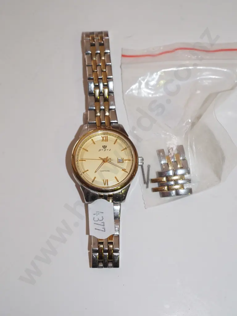 wristwatch Image 1++