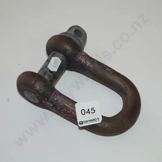 large D shackle