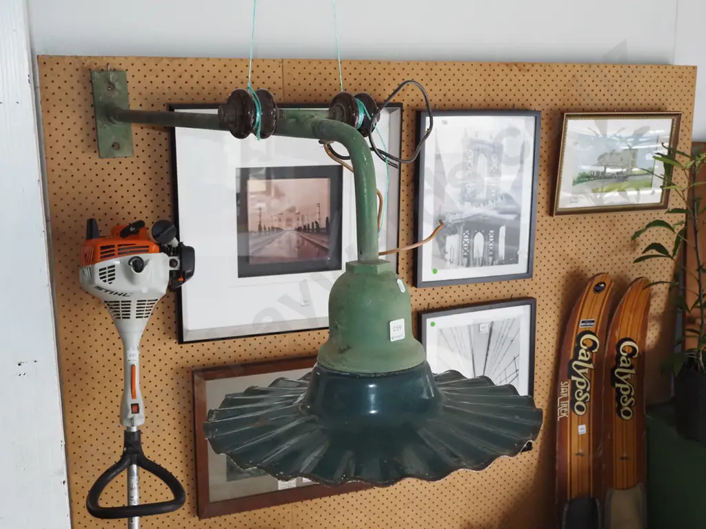 vintage enamel and metal street light fitting Image 1++