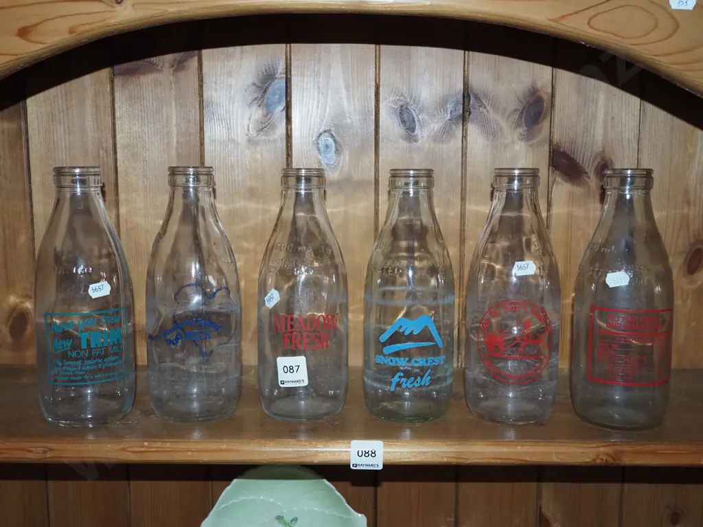 6x vintage milk bottles Image 1++