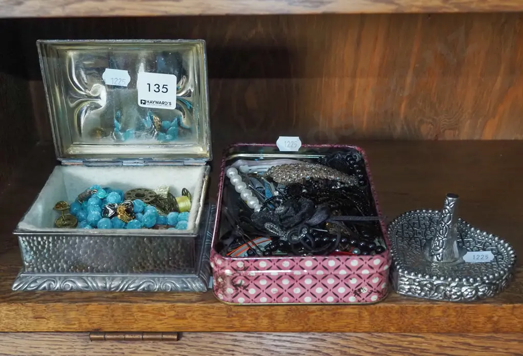 ring dish, tin and costume jewellery, small lidded pressed metal box and contents Image 1++