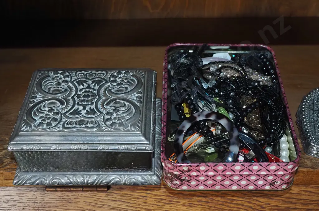 ring dish, tin and costume jewellery, small lidded pressed metal box and contents Image 1++