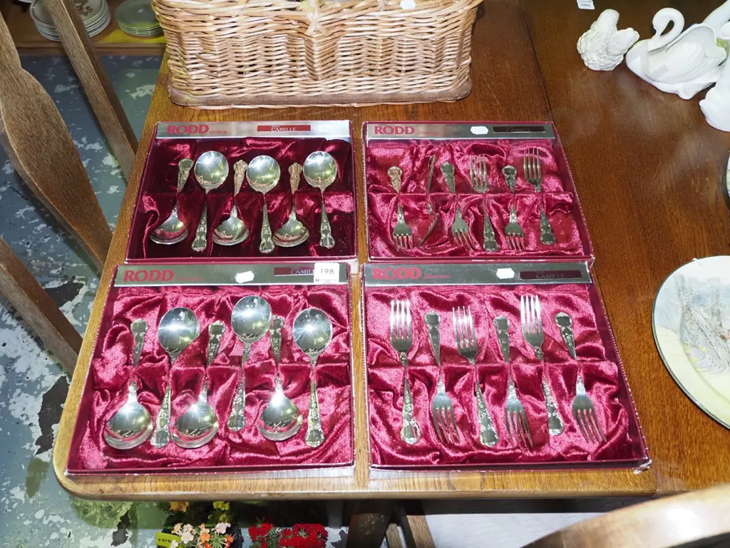 4x cased Rodd cutlery Image 1++