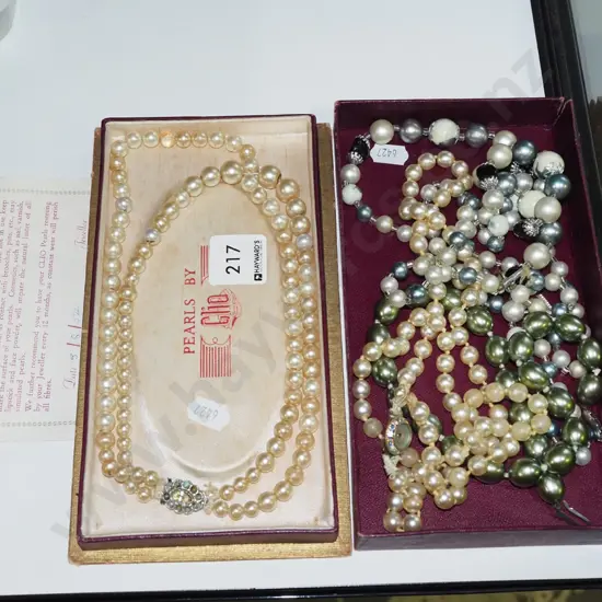tray of costume jewellery pearls