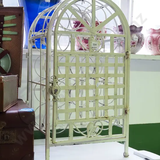 wrought metal wine rack H610