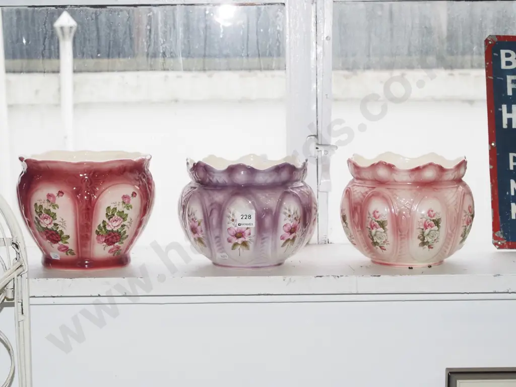 3x floral jardinieres Image 1++