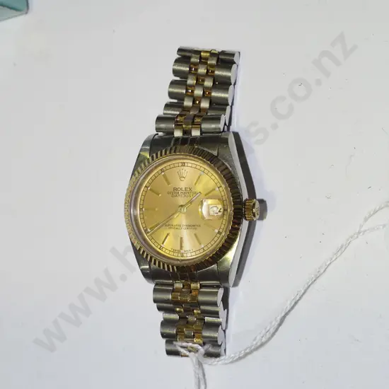 men's wristwatch