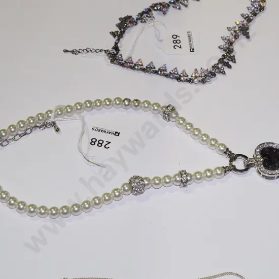 ornate heart themed necklace