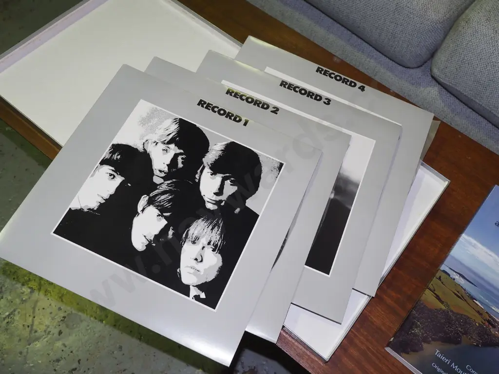 slip cased Rolling Stones LP set Image 1++