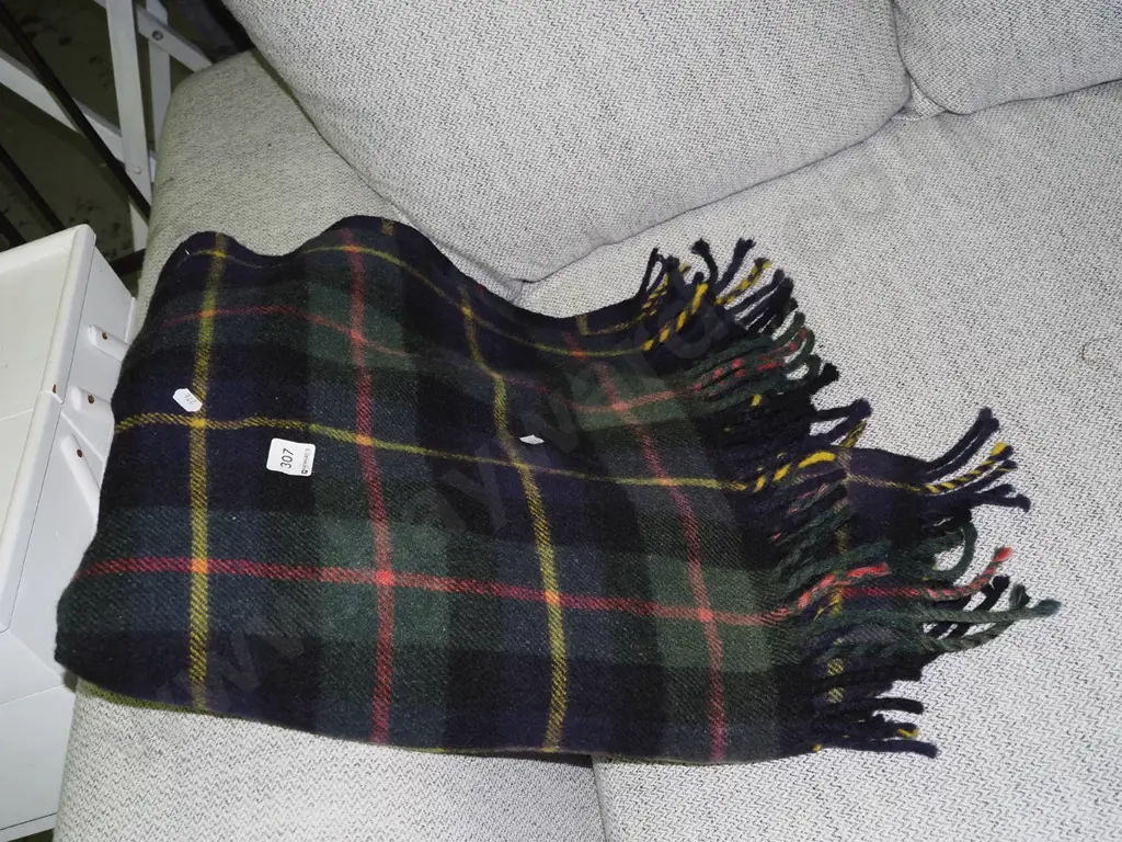 checked woollen travel blanket Image 1++