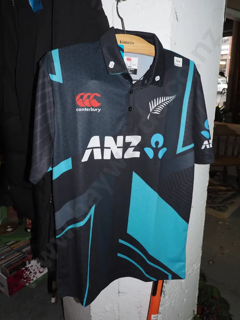 Canterbury cricket top Image 1++