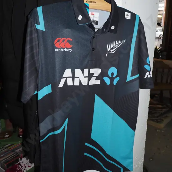 Canterbury cricket top