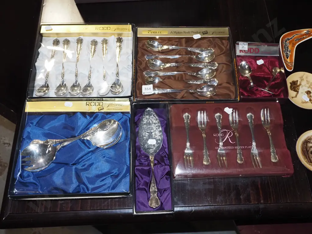 cased cutlery set Image 1++