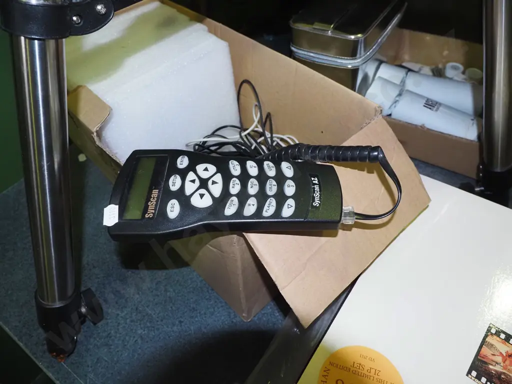 Skywatcher astronomical telescope, box of accessories Image 1++