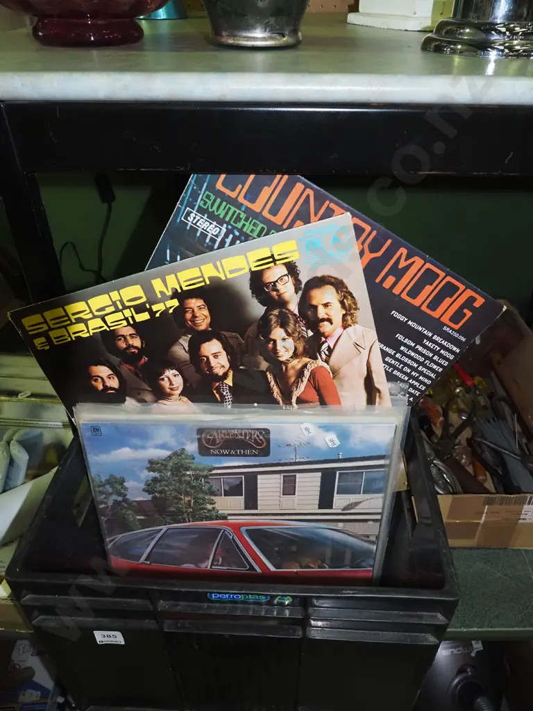 LPs; The Carpenters, Willie Nelson, Wings ec Image 1++