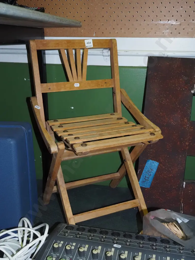 foldaway wooden childs chair Image 1++