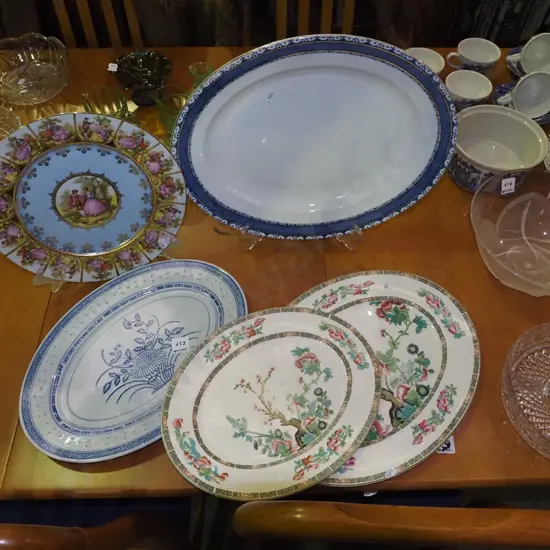 various ashets, romance scene cabinet plate