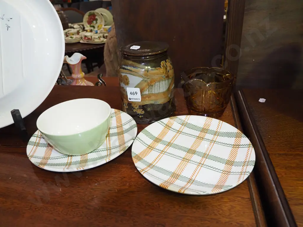 Crown Lynn plates, dish, lidded canister, amber glass jug Image 1++