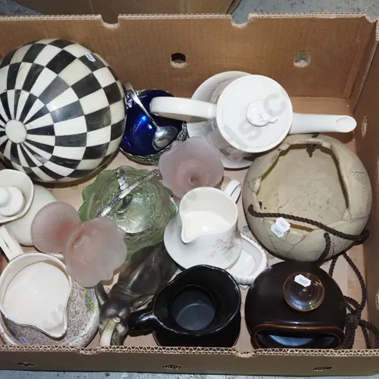 box; coffee pot, vinegar jug, black and white salt pig etc