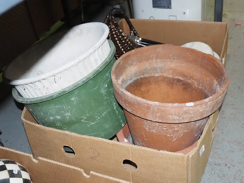 box of garden planters Image 1++