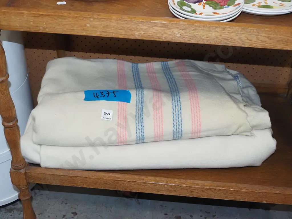 woollen blankets Image 1++