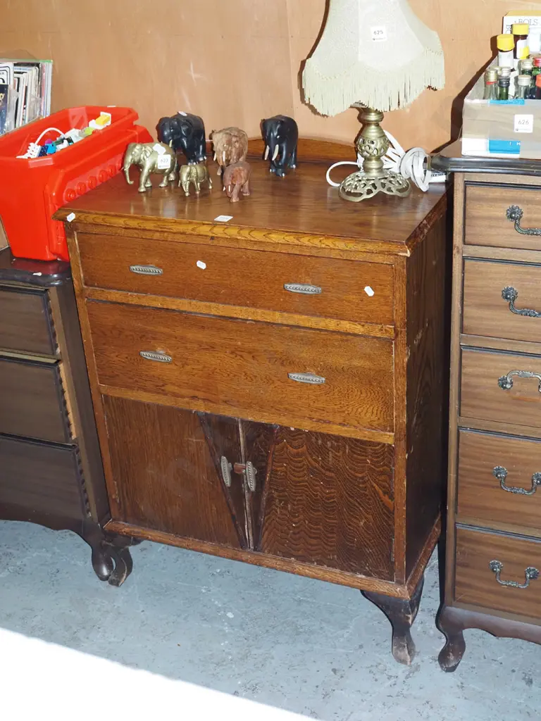 deco oak 2 door 2 drawer chest H930 W680 D400 Image 1++