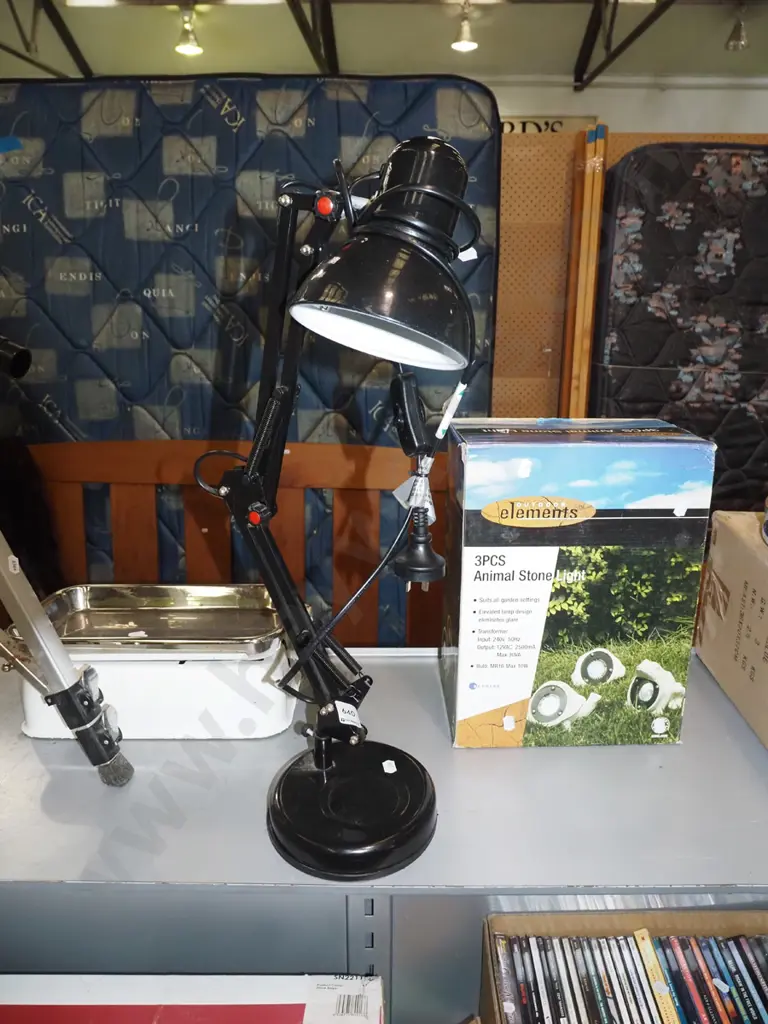 black metal anglepoise lamp Image 1++