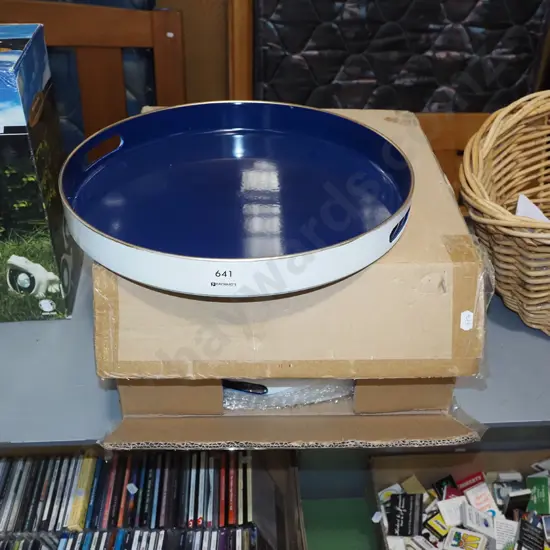 box of as new 4 blue and white plastic circular trays