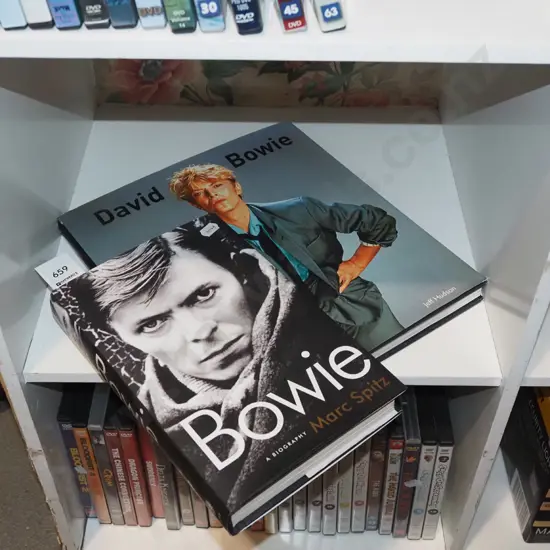 2x David Bowie books