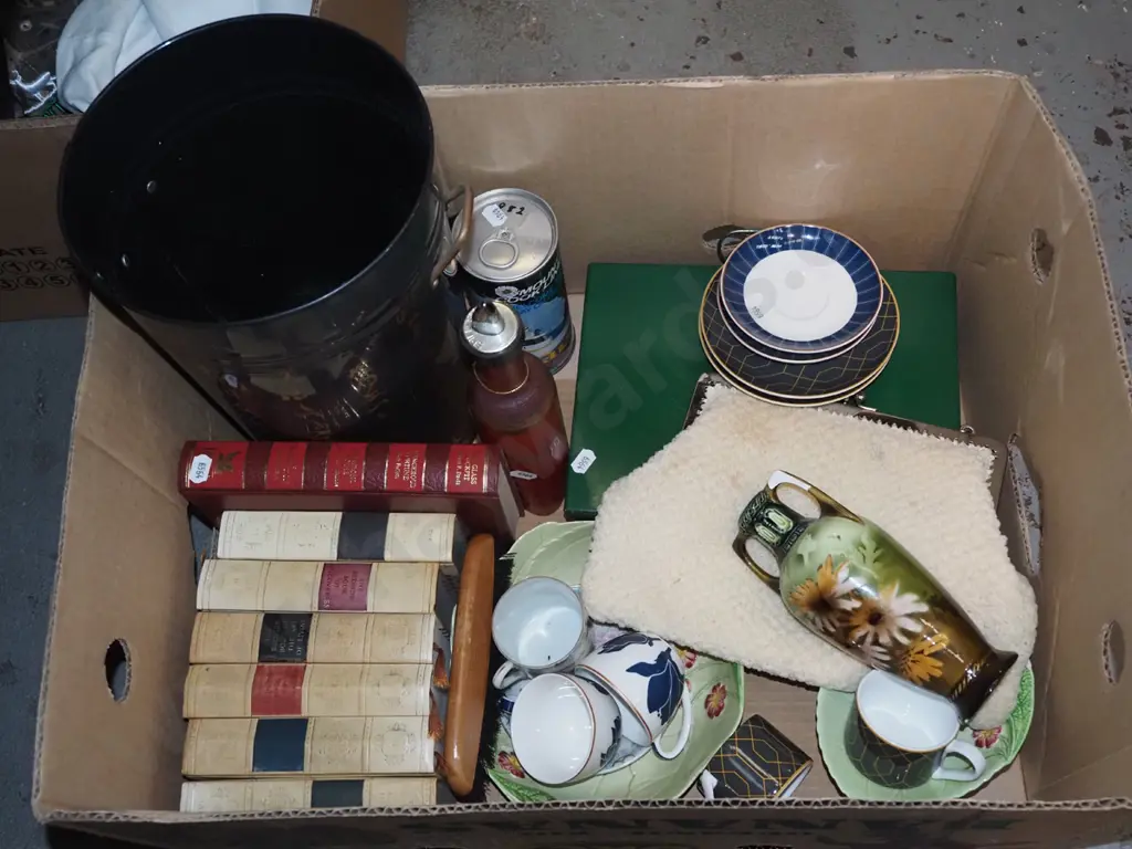 box; vinegar bottles, vase, wastepaper bin etc Image 1++