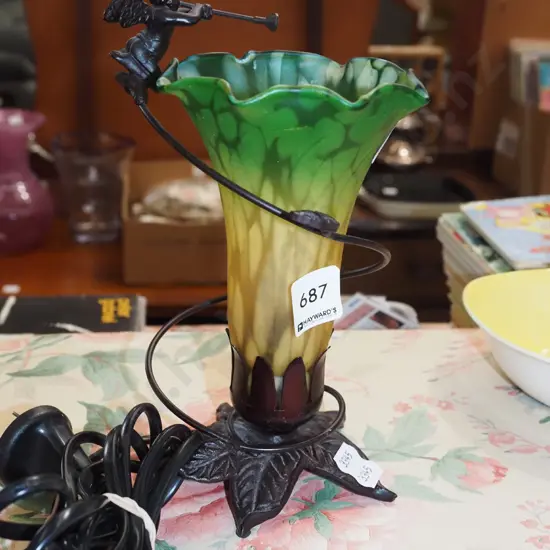 reproduction Tiffany stye lily lamp