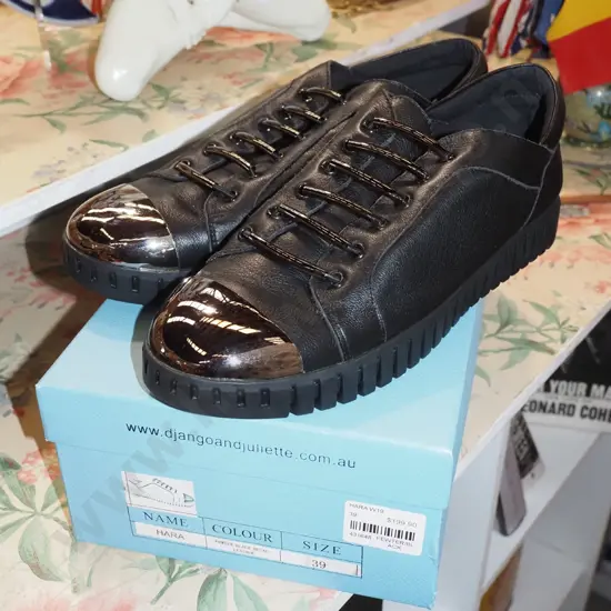 as new Django and Juliette size 39 shoes