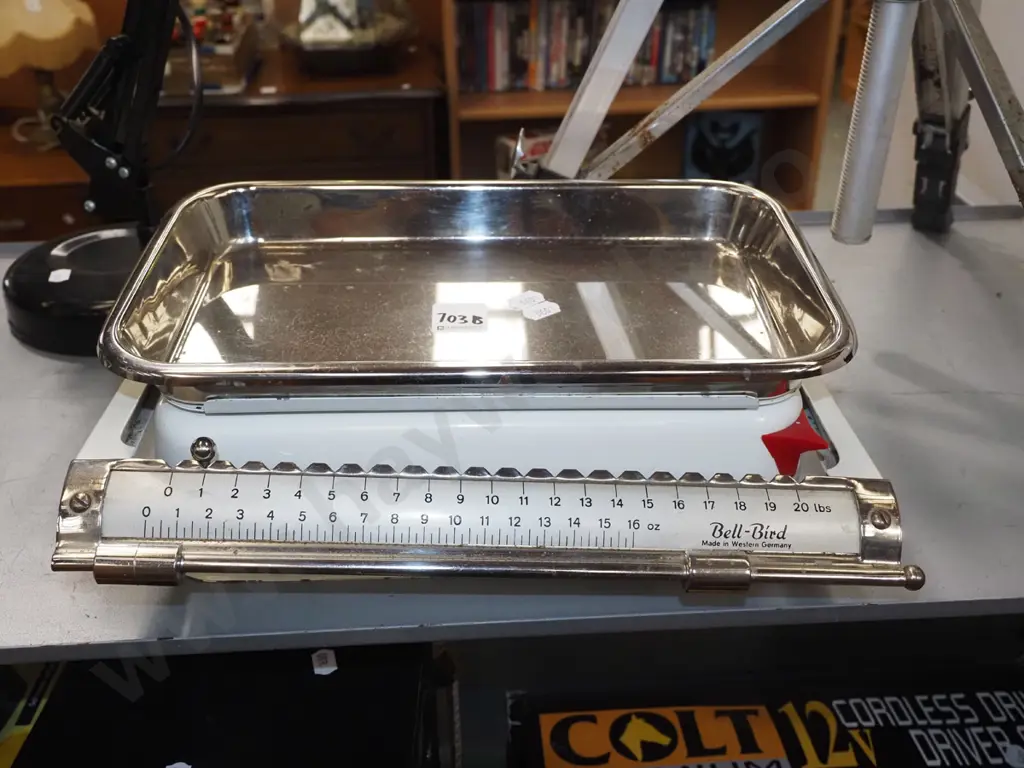 retro Bell-Bird kitchen scales Image 1++
