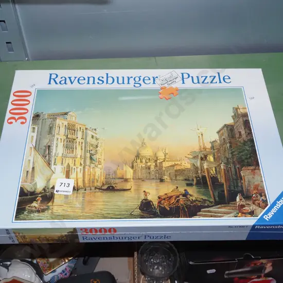 box; 3000 piece puzzle