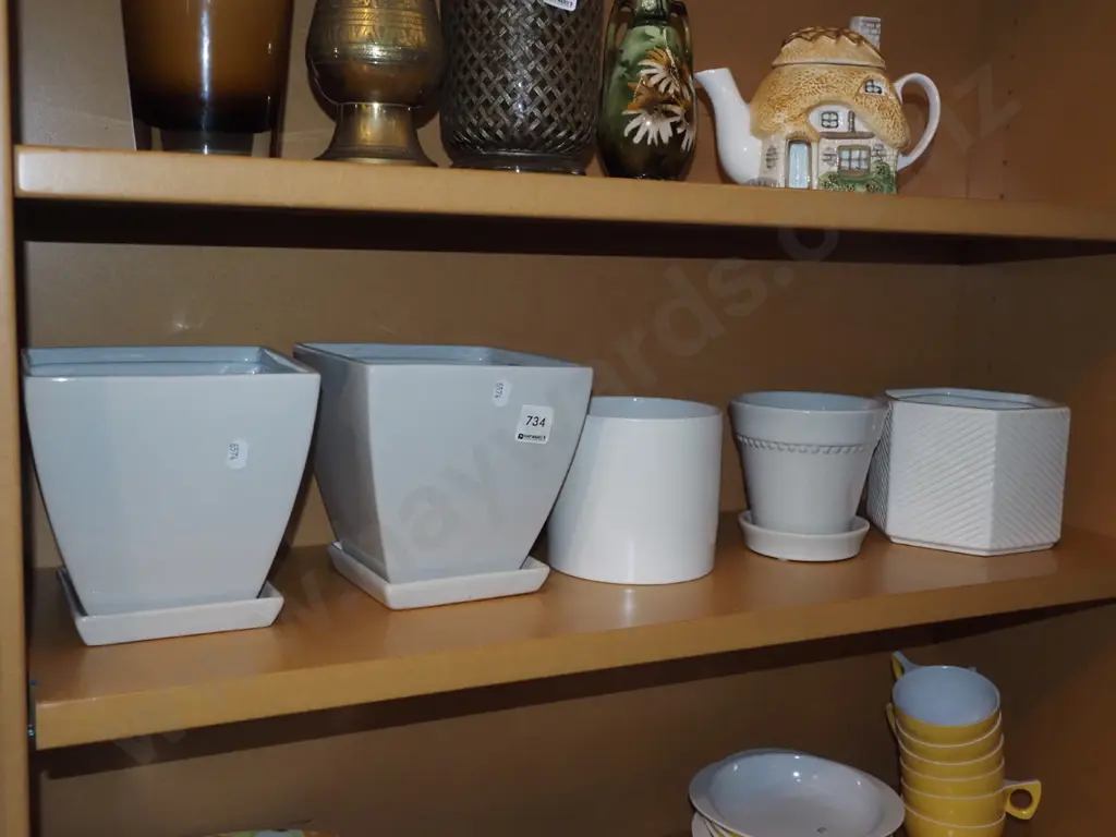 shelf; indoor planters, jardinieres Image 1++