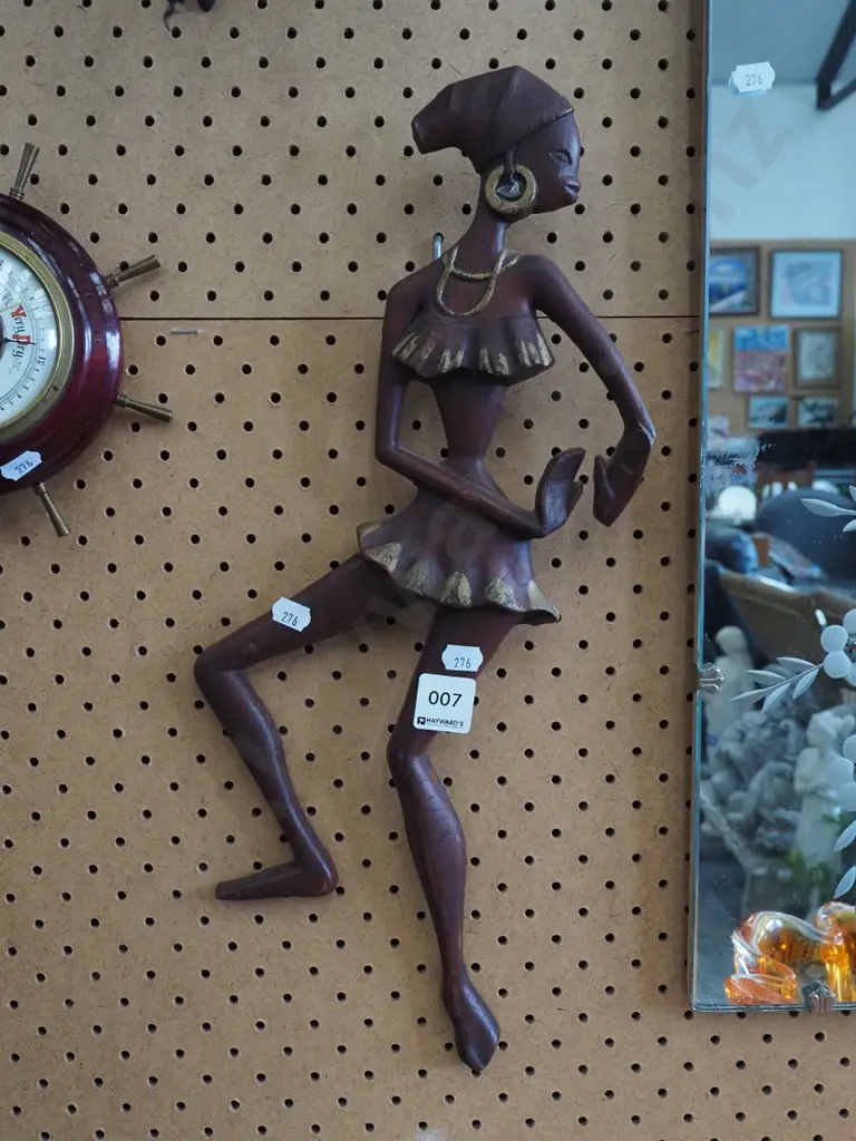 wall mounted dancing figurine Image 1++