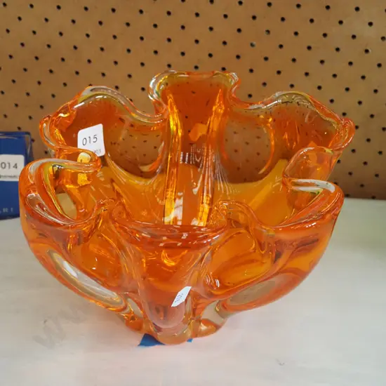 art glass retro orange bowl - has a crack