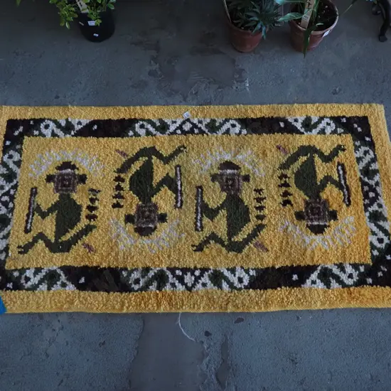 retro hand knotted woollen rug L1400 W710 -good condition