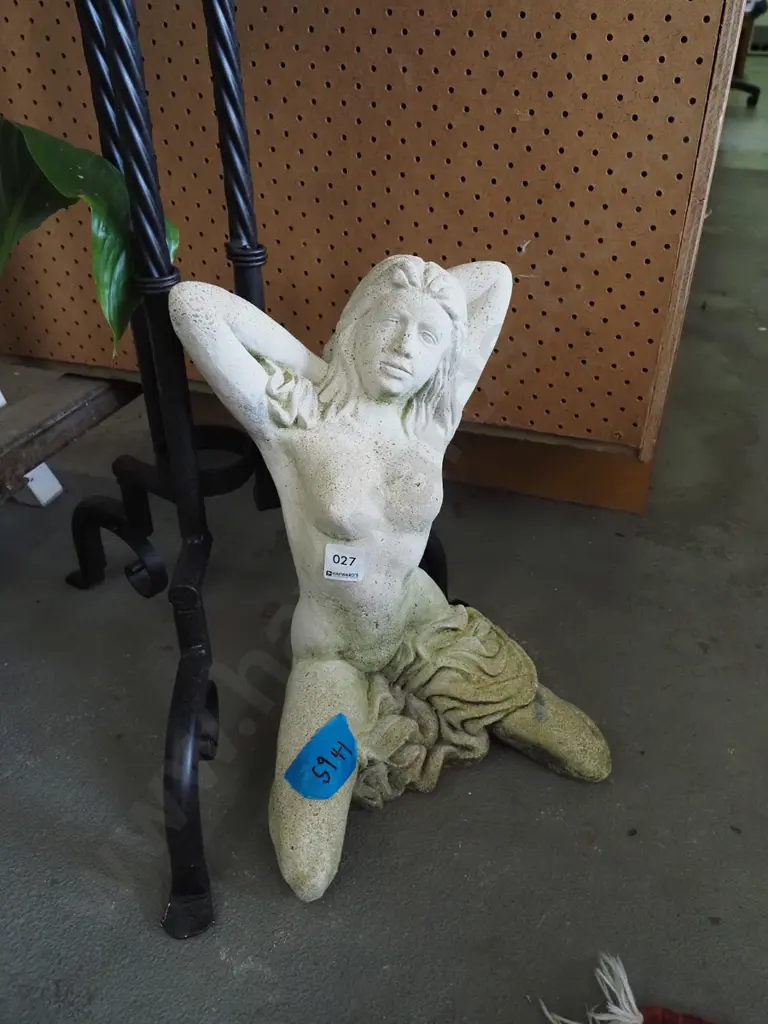 concrete garden statue - nude H360 Image 1++