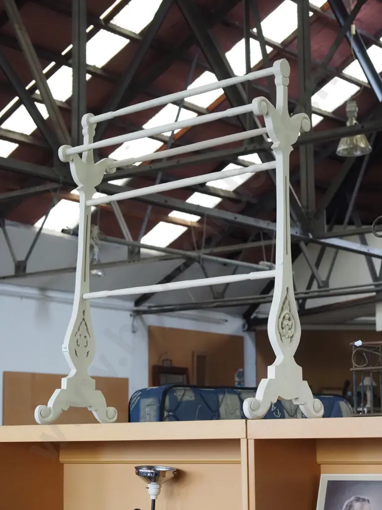 painted wooden towel rail Image 1++