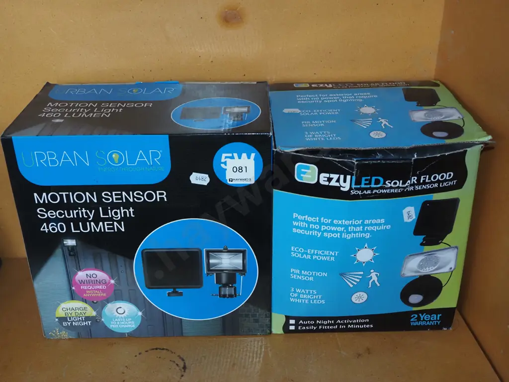 2x boxed solar security lights Image 1++