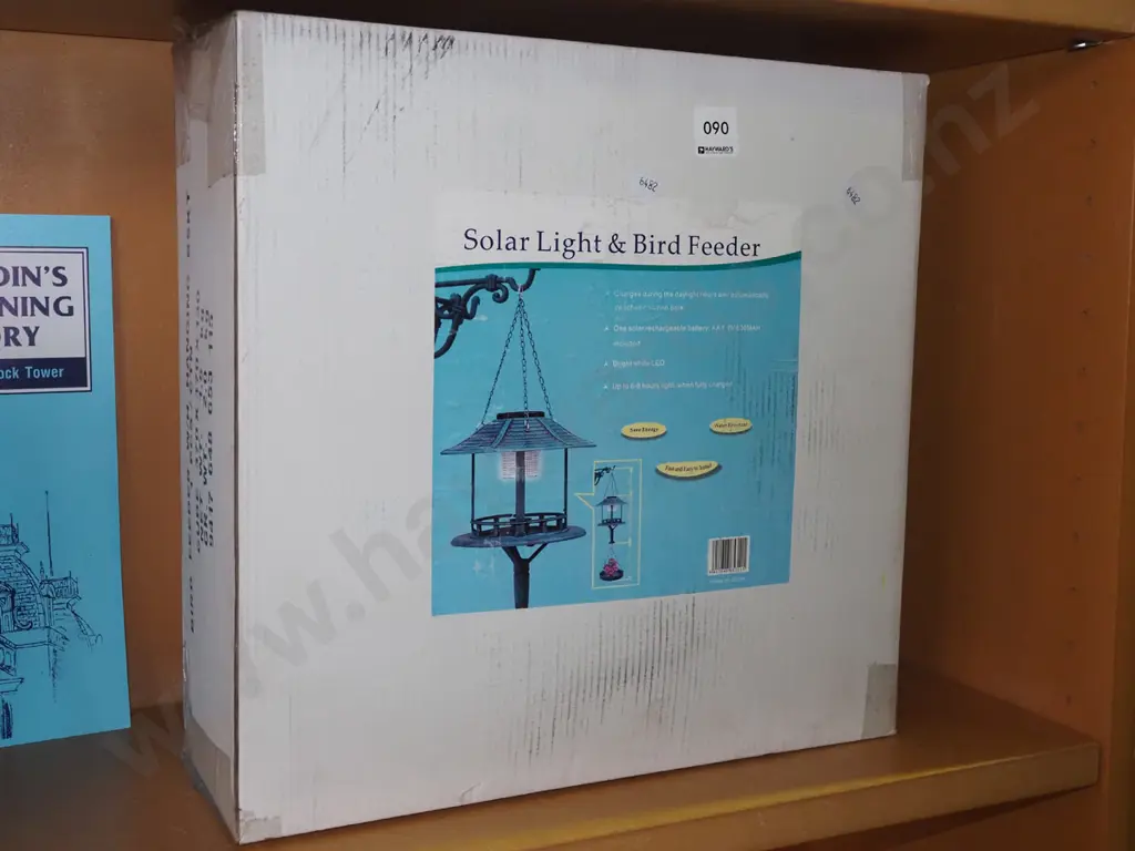 boxed as new solar light, bird feeder Image 1++