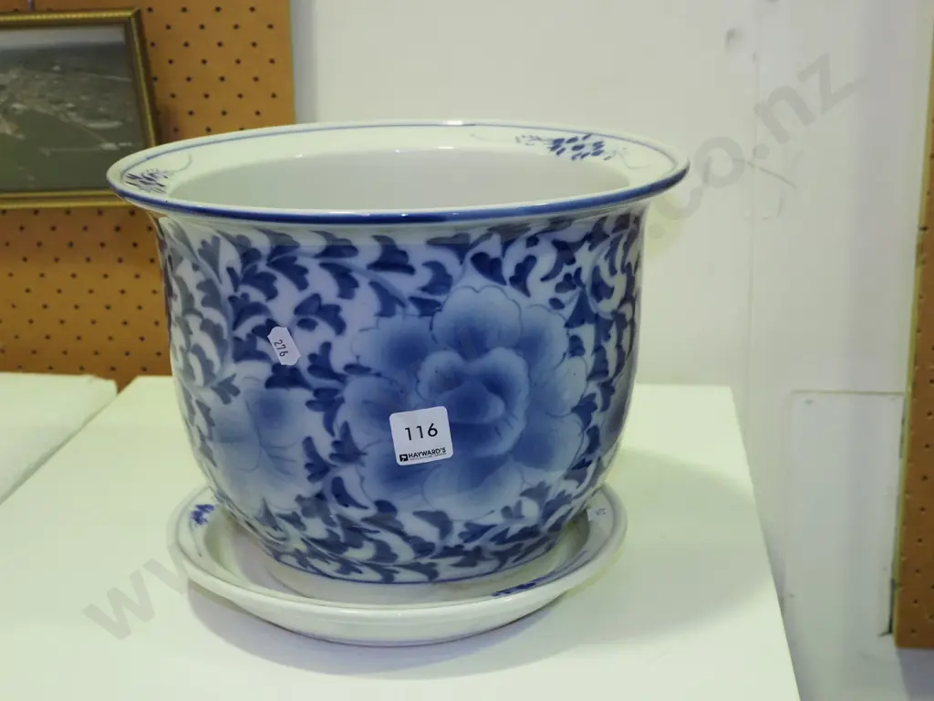 blue and white Asian planter and tray H220 Image 1++