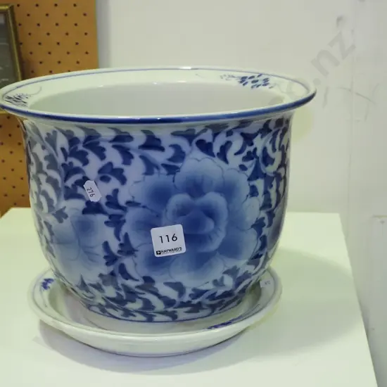blue and white Asian planter and tray H220