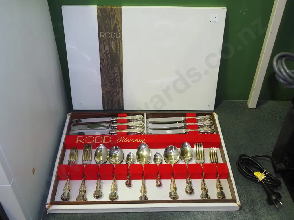 boxed as new Rodd plated cutlery Image 1++